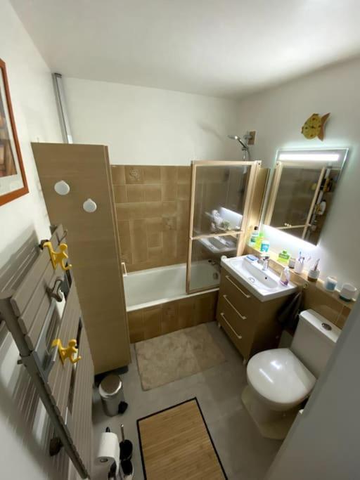 Logement Cosy, Situe Entre Ciel Et Mer ว็องส์ ภายนอก รูปภาพ