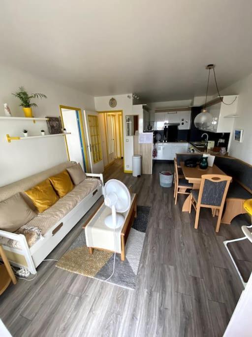 Logement Cosy, Situe Entre Ciel Et Mer ว็องส์ ภายนอก รูปภาพ