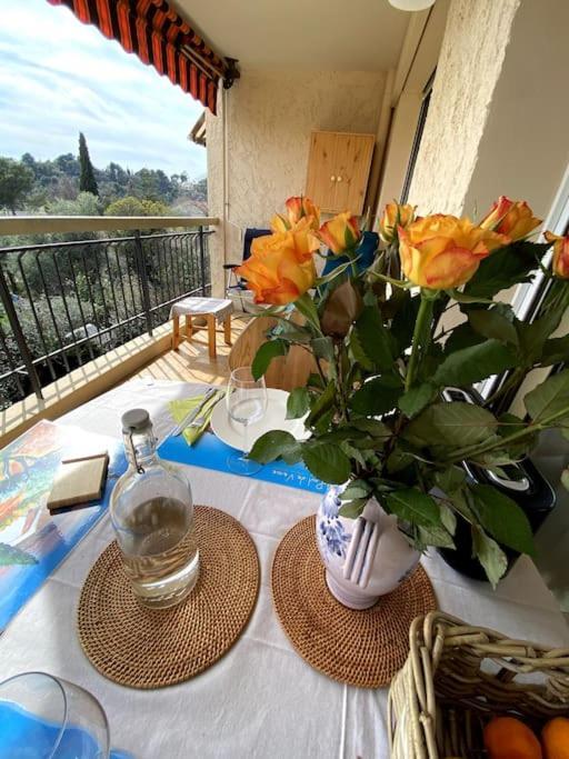 Logement Cosy, Situe Entre Ciel Et Mer ว็องส์ ภายนอก รูปภาพ