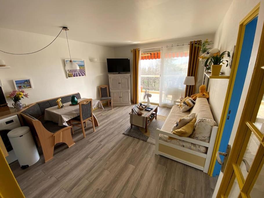 Logement Cosy, Situe Entre Ciel Et Mer ว็องส์ ภายนอก รูปภาพ